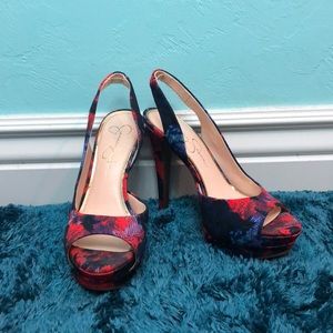 Jessica Simpson pumps
